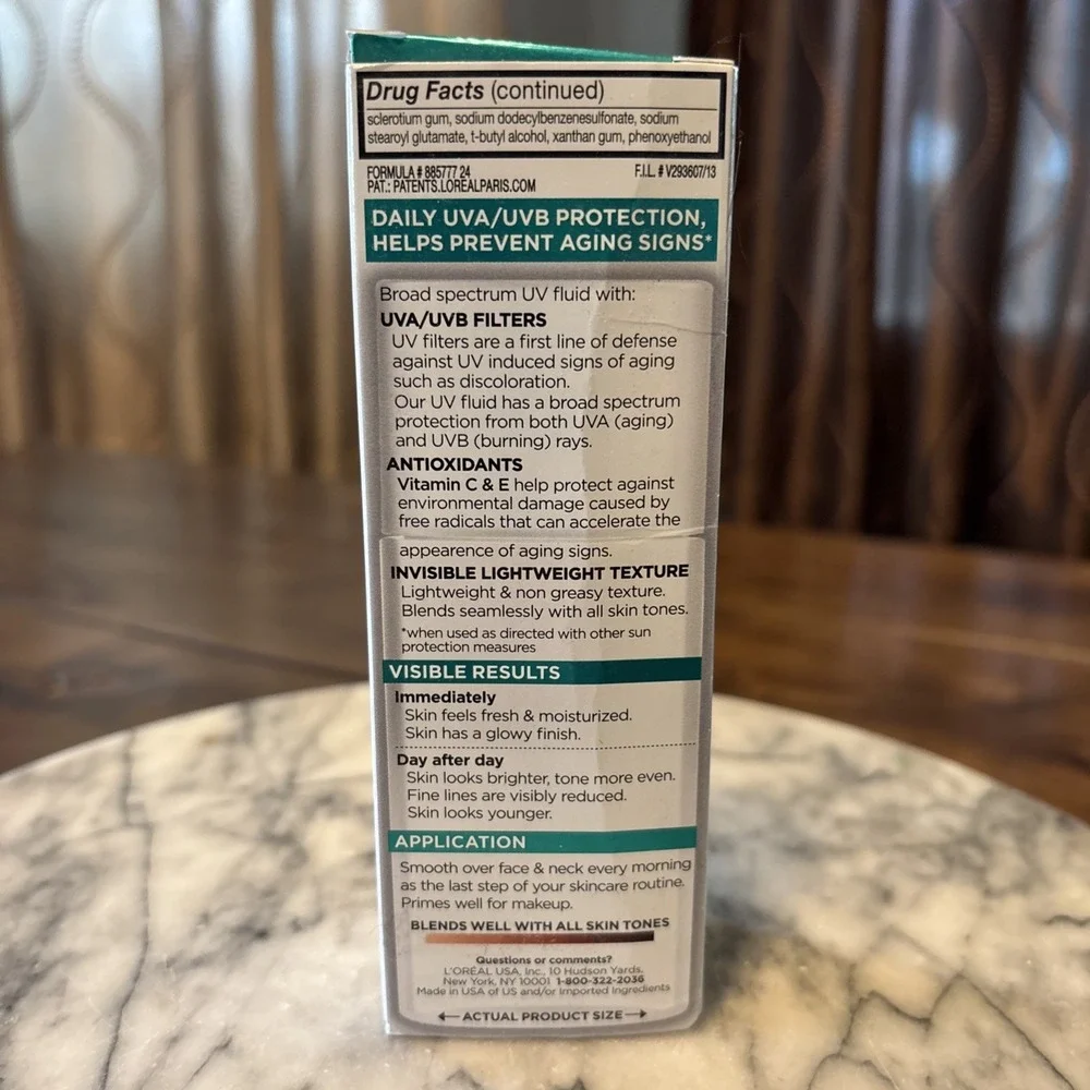 L'oreal Bright Reveal SPF50 UV Lotion Fragrance-Free,‎ 1pcs, (1.7fl.oz/50ml) NIB